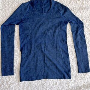 Lululemon swift long sleeve top size 8